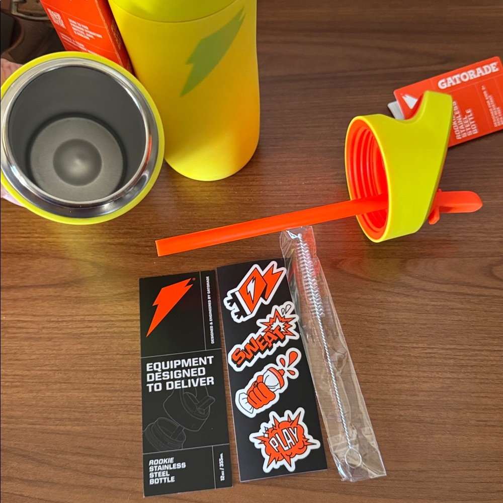 Gatorade Rookie Kids Stainless Steel Yellow and Orange Water Bottles - Picture 5 of 5